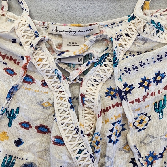 American Rag Cie Boho Cactus Print Cold Shoulder Bell Sleeve Crop Top Womens M - Picture 5 of 14